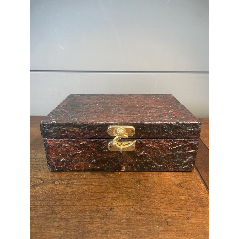 Vintage Antique Textured Lacquered Wood & Brass Jewelry Trinket Cigar Spell Box